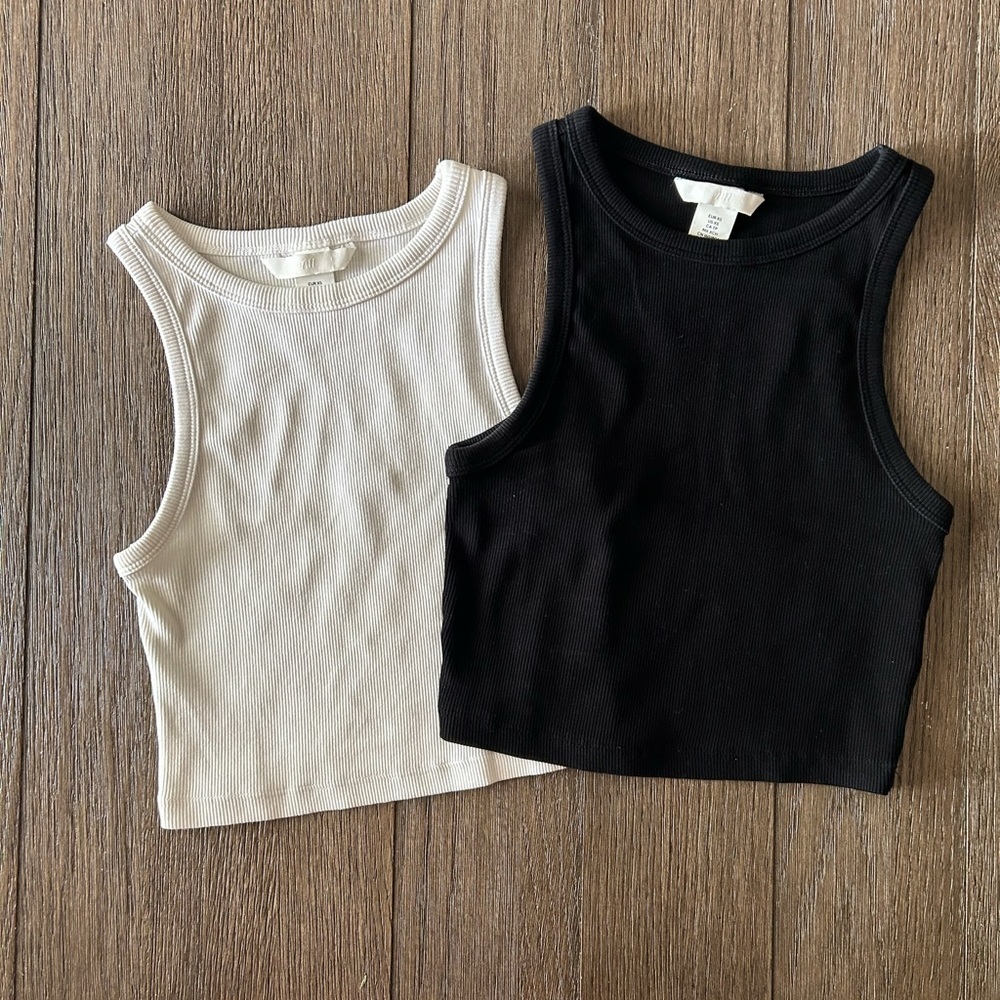 H&M Classic Cropped Black Ribbed Tee. Size Extra Small. 1 Black and 1 White